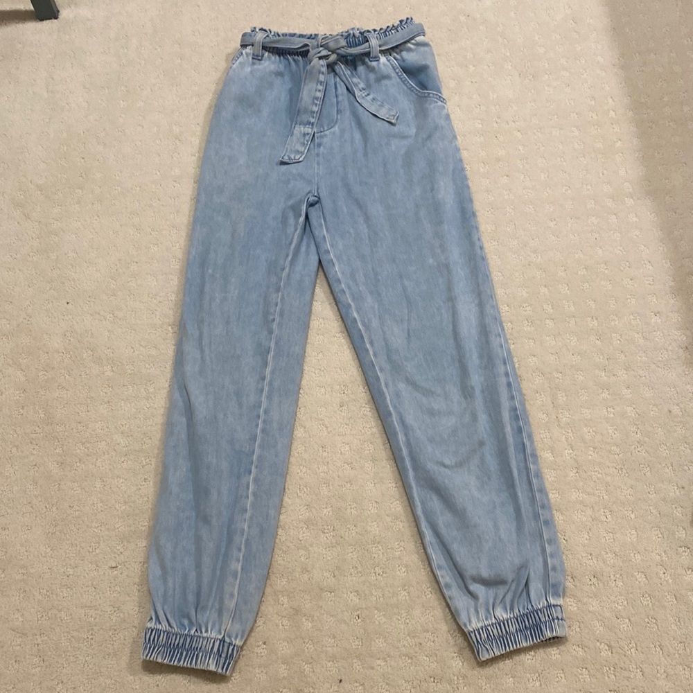 Zara girls light denim jeans- ties in a knot/ bow